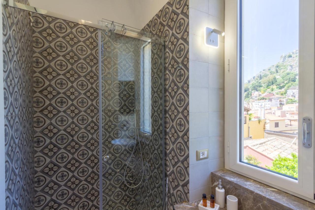 Villa Valverde Apartments E B&B 陶尔米纳 外观 照片