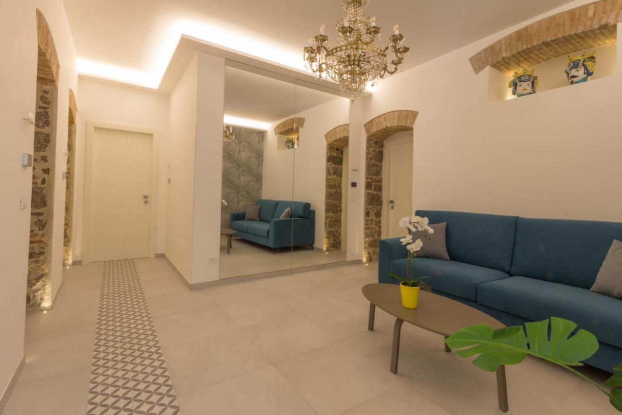 Villa Valverde Apartments E B&B 陶尔米纳 外观 照片
