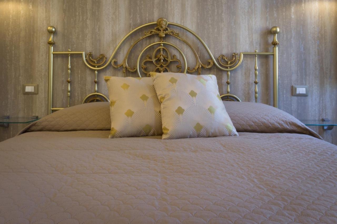 Villa Valverde Apartments E B&B 陶尔米纳 外观 照片