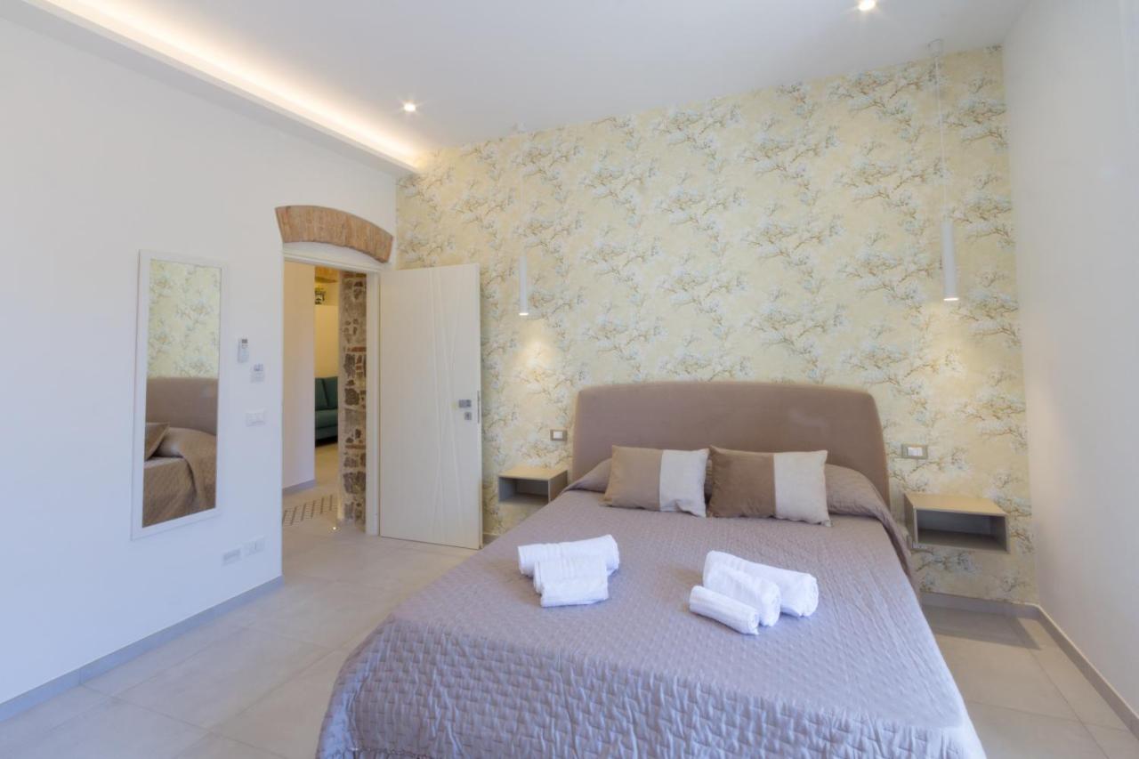 Villa Valverde Apartments E B&B 陶尔米纳 外观 照片